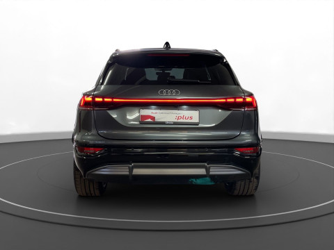 Audi - Q6 SUV e-tron