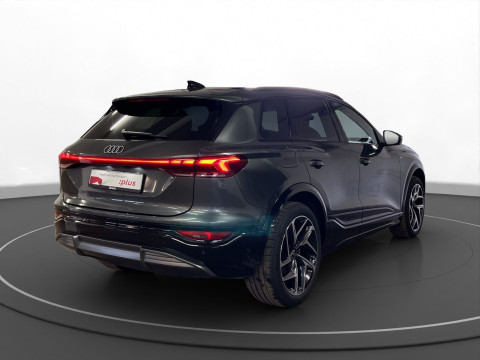 Audi - Q6 SUV e-tron