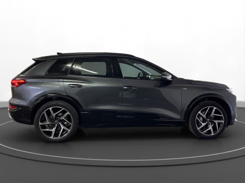 Audi - Q6 SUV e-tron