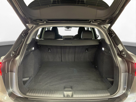 Audi - Q6 SUV e-tron