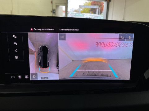 Audi - Q6 SUV e-tron