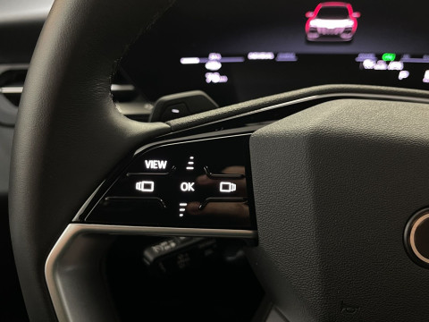 Audi - Q6 SUV e-tron