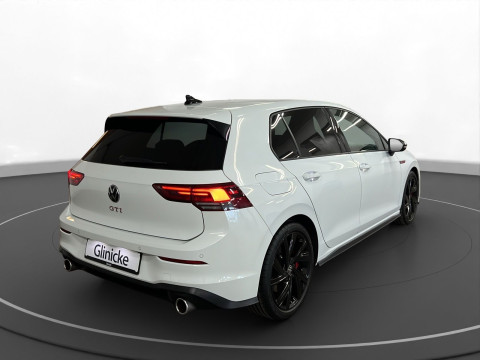 Volkswagen - Golf GTI