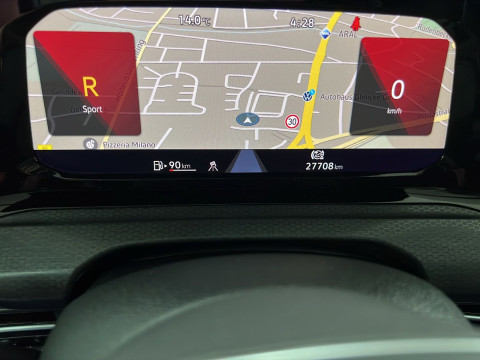 Volkswagen - Golf GTI