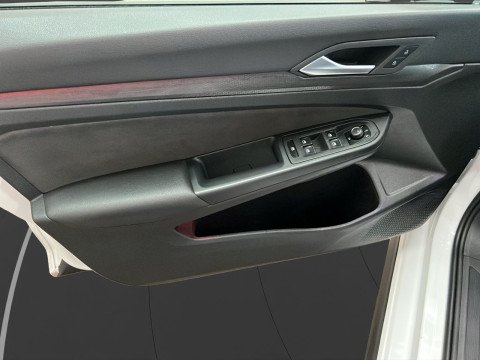 Volkswagen - Golf GTI