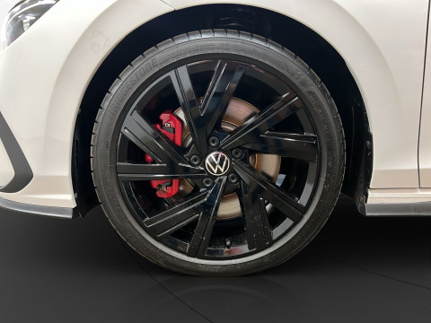 Volkswagen - Golf GTI