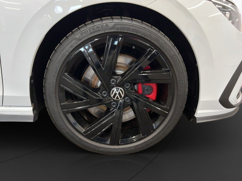 Volkswagen - Golf GTI