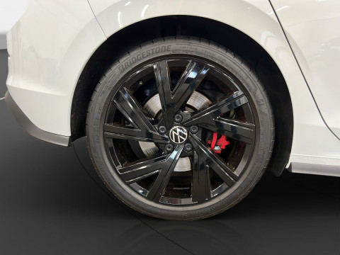 Volkswagen - Golf GTI