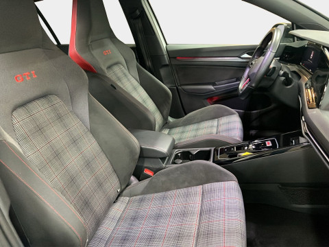 Volkswagen - Golf GTI