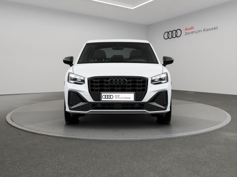 Audi - Q2