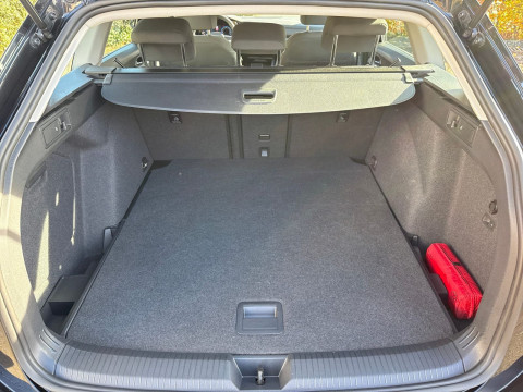 Volkswagen - Golf Variant