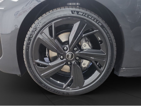 Audi - A6 Avant e-tron