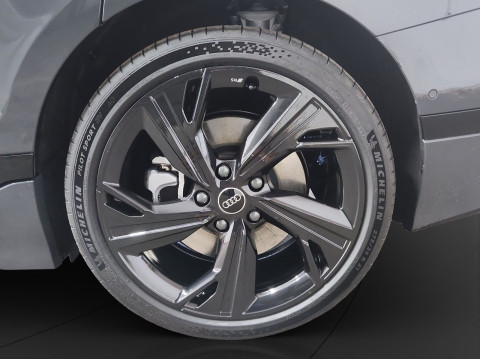 Audi - A6 Avant e-tron