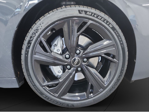 Audi - A6 Avant e-tron