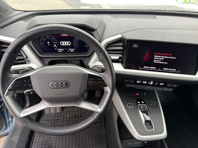 Audi - Q4 e-tron