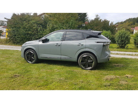 Ansicht 2 - Neuwagen Fahrzeug, Modell Qashqai der Marke Nissan von Verkäufer Autohaus Roland Stern - Zweigniederlassung der Autohaus MKM Huber GmbH