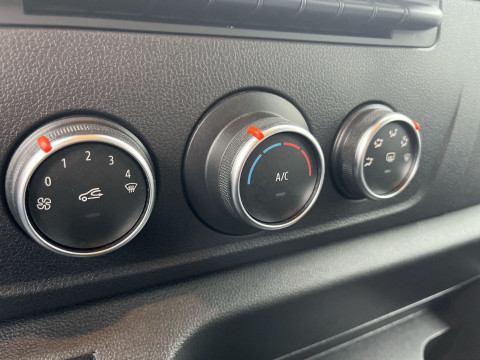 Ansicht 18 - Gebrauchtwagen Fahrzeug, Modell NV400 der Marke Nissan von Verkäufer Mattern GmbH