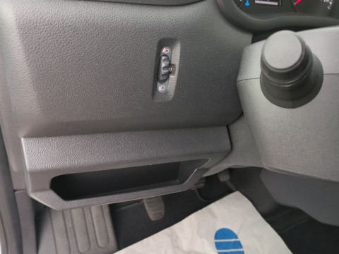 Ansicht 18 - Gebrauchtwagen Fahrzeug, Modell Interstar der Marke Nissan von Verkäufer C. Thomsen GmbH