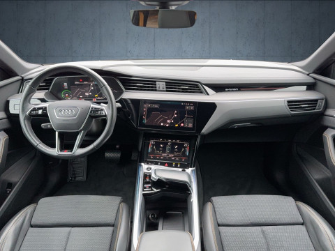 Audi - e-tron