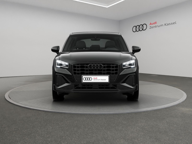 Audi - Q2
