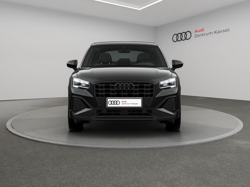 Audi - Q2