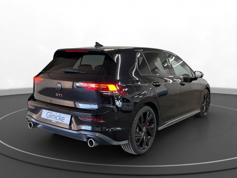 Volkswagen - Golf GTI