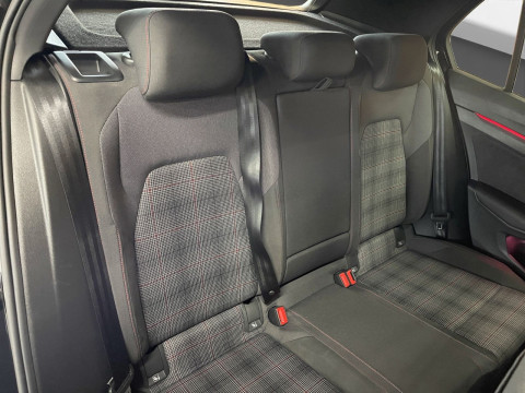 Volkswagen - Golf GTI