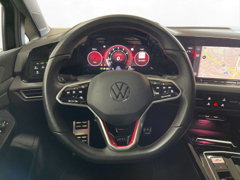 Volkswagen - Golf GTI