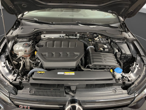 Volkswagen - Golf GTI