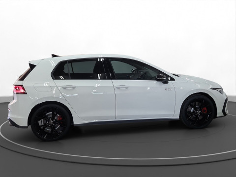 Volkswagen - Golf GTI