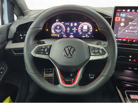 Volkswagen - Golf GTI