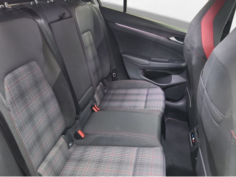 Volkswagen - Golf GTI