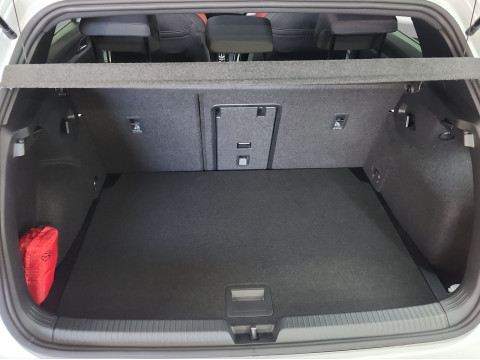 Volkswagen - Golf GTI