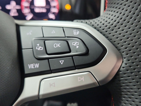 Volkswagen - Golf GTI