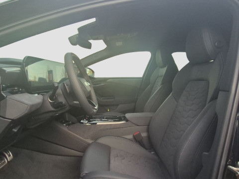 Audi - A6 Avant e-tron