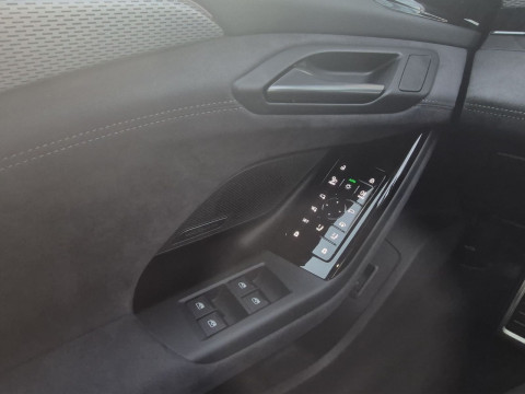 Audi - A6 Avant e-tron