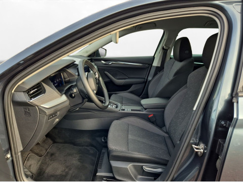 &Scaron;koda Octavia - Octavia Combi 1.5 TSI DSG Matrix Navi Keyless-Go