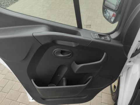 Ansicht 12 - Gebrauchtwagen Fahrzeug, Modell NV400 der Marke Nissan von Verkäufer Autozentrum Walter GmbH & Co. KG