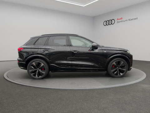 Audi - Q6 SUV e-tron