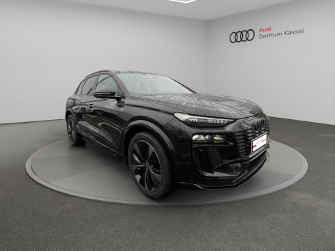Audi - Q6 SUV e-tron