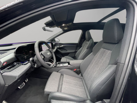 Audi - Q6 SUV e-tron