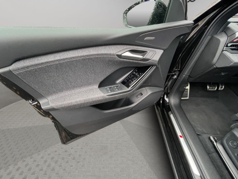 Audi - Q6 SUV e-tron