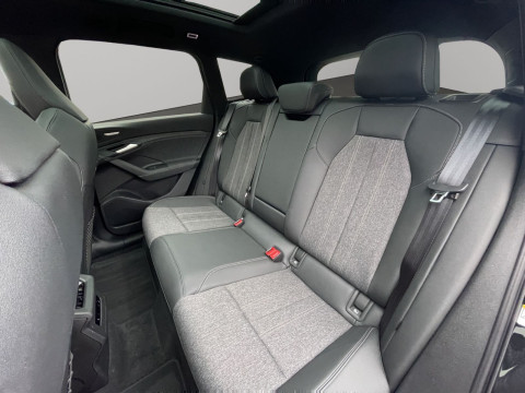 Audi - Q6 SUV e-tron