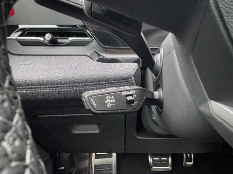 Audi - Q6 SUV e-tron