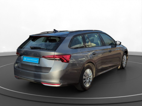 &Scaron;koda - Octavia