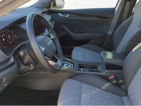 &Scaron;koda Octavia - Octavia Combi 1.5 TSI Sportline Matrix Head-up DSG