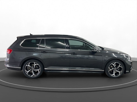 Volkswagen - Passat Variant