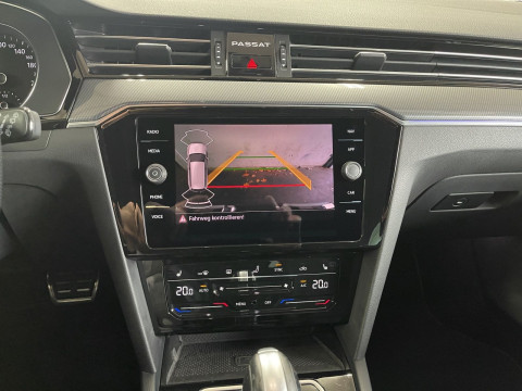 Volkswagen - Passat Variant