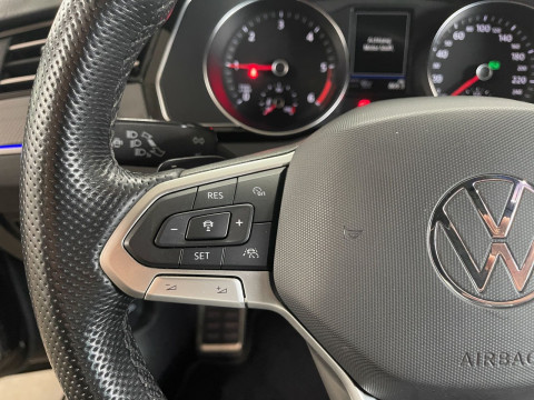 Volkswagen - Passat Variant