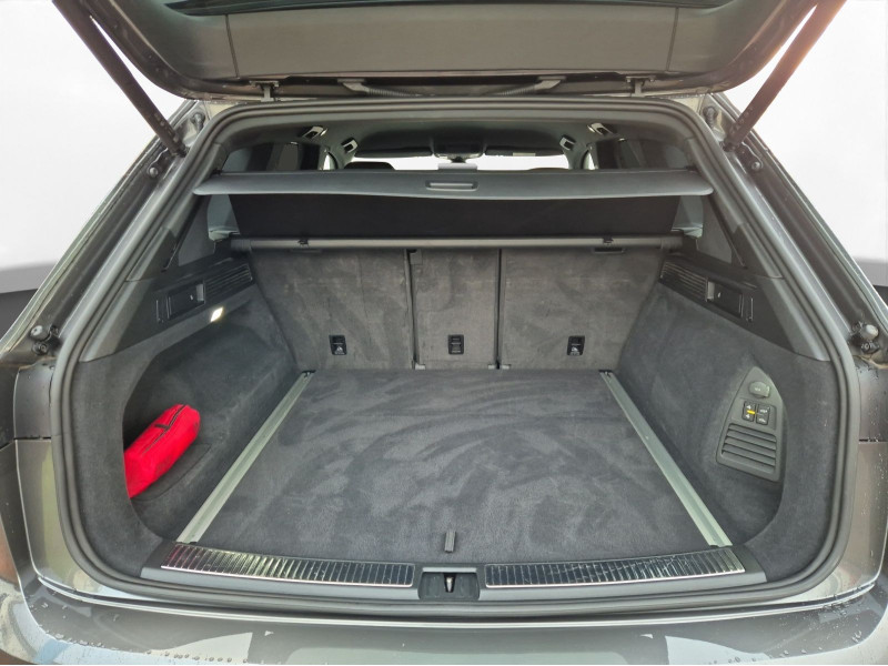 Volkswagen - Touareg